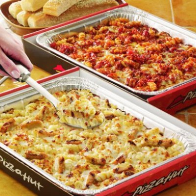 Pizza Hut angajează absolvenţii de liceu